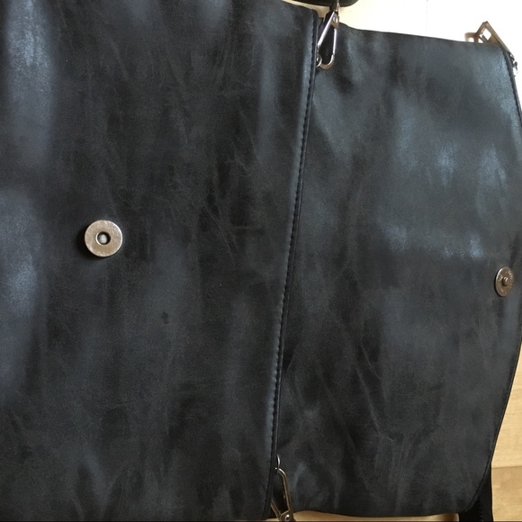 Basic grey crossbody bag - Picture 3 of 4